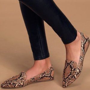 Steve Madden Snake print Studded Pointed Toe Flats Size 6